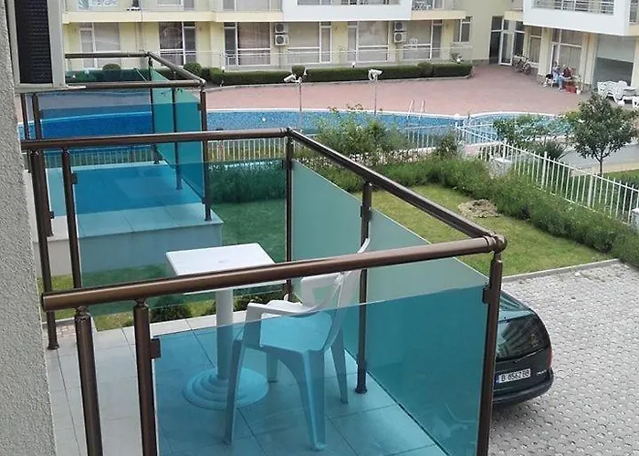 Sun Gate - Julia Apartman